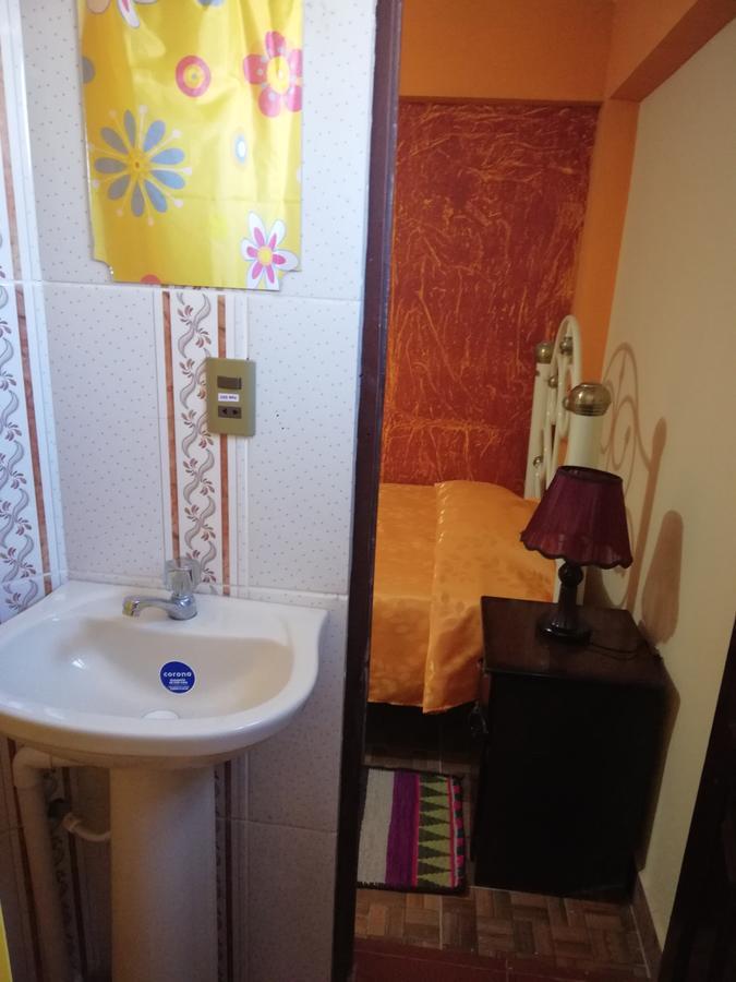 Hotel Aguilar Уюни Экстерьер фото